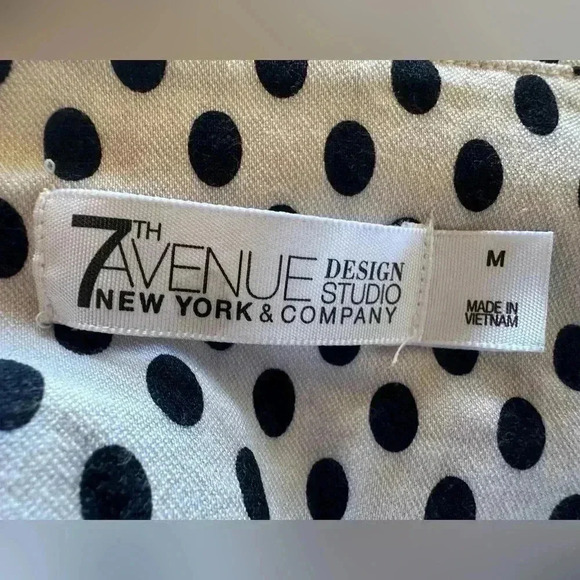 7th Avenue Design Studio New York & Company Black and White Polka Dot Capris in - Picture 6 of 8